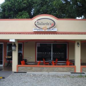 Gallardos Food & Lounge