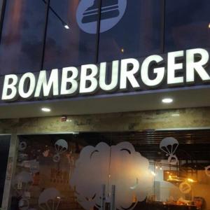 Foto de Bombburger