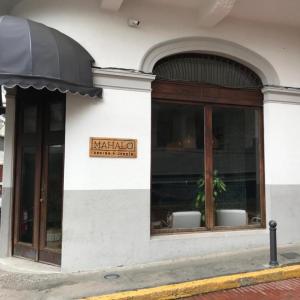 MAHALO Cocina y Jardín