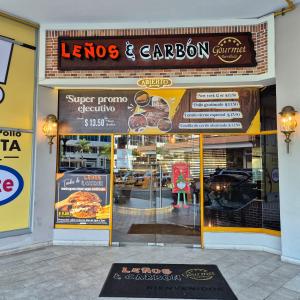 Leños & Carbón (Costa del Este)